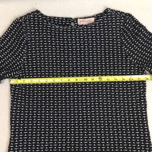 Philosophy Textured Short Sleeve top - Picture 7 of 8